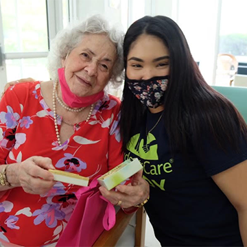 Undergraduate College Students Volunteer | Seniors | Senior Care Facilities